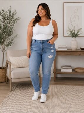 NWT Torrid Stretch Rigid High Rise Straight Jeans Maverick Distressed 26 Short